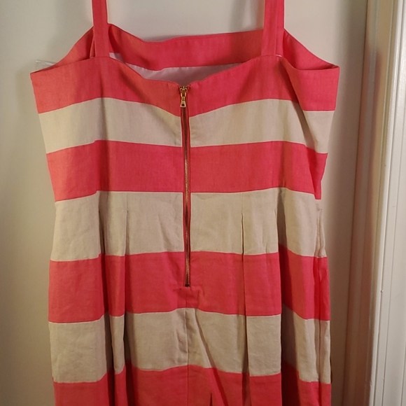 Coral and ecru bold striped dress - Picture 2 of 3